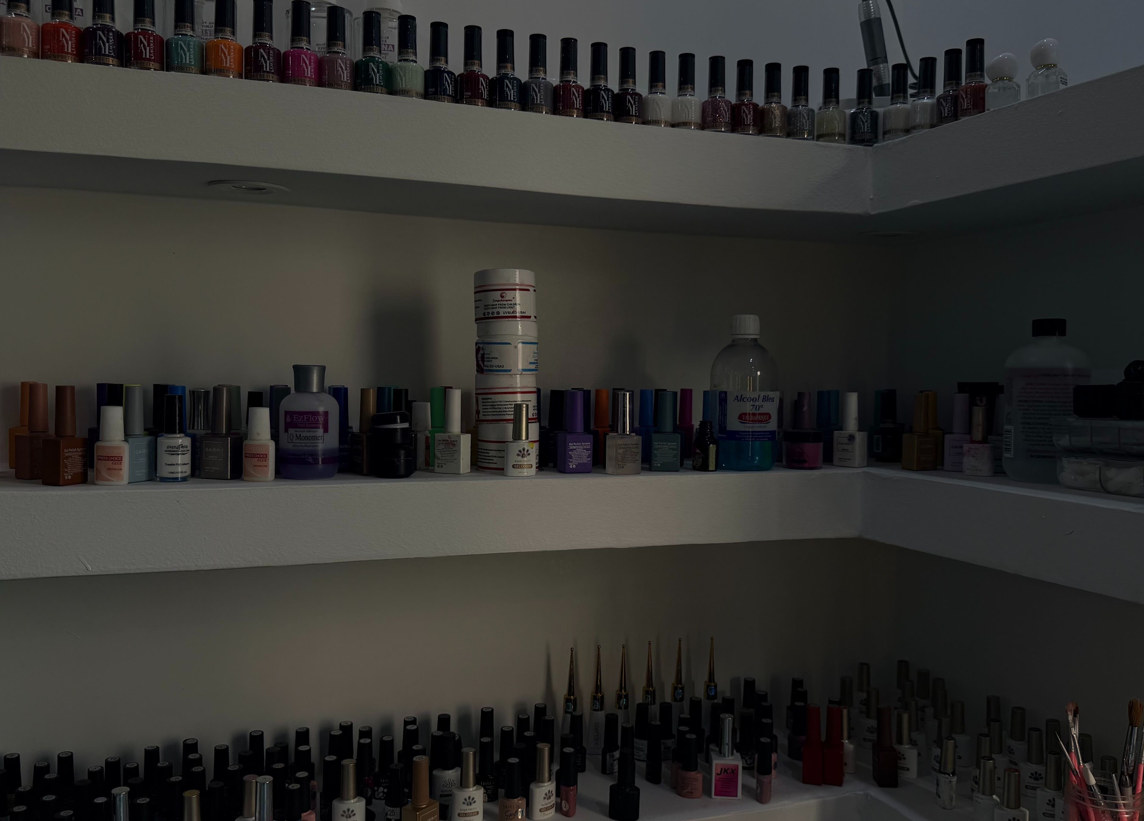 Gamme de vernis à ongles au DALAL | The Beauty Studio, Dakar, Région De Dakar, SN.