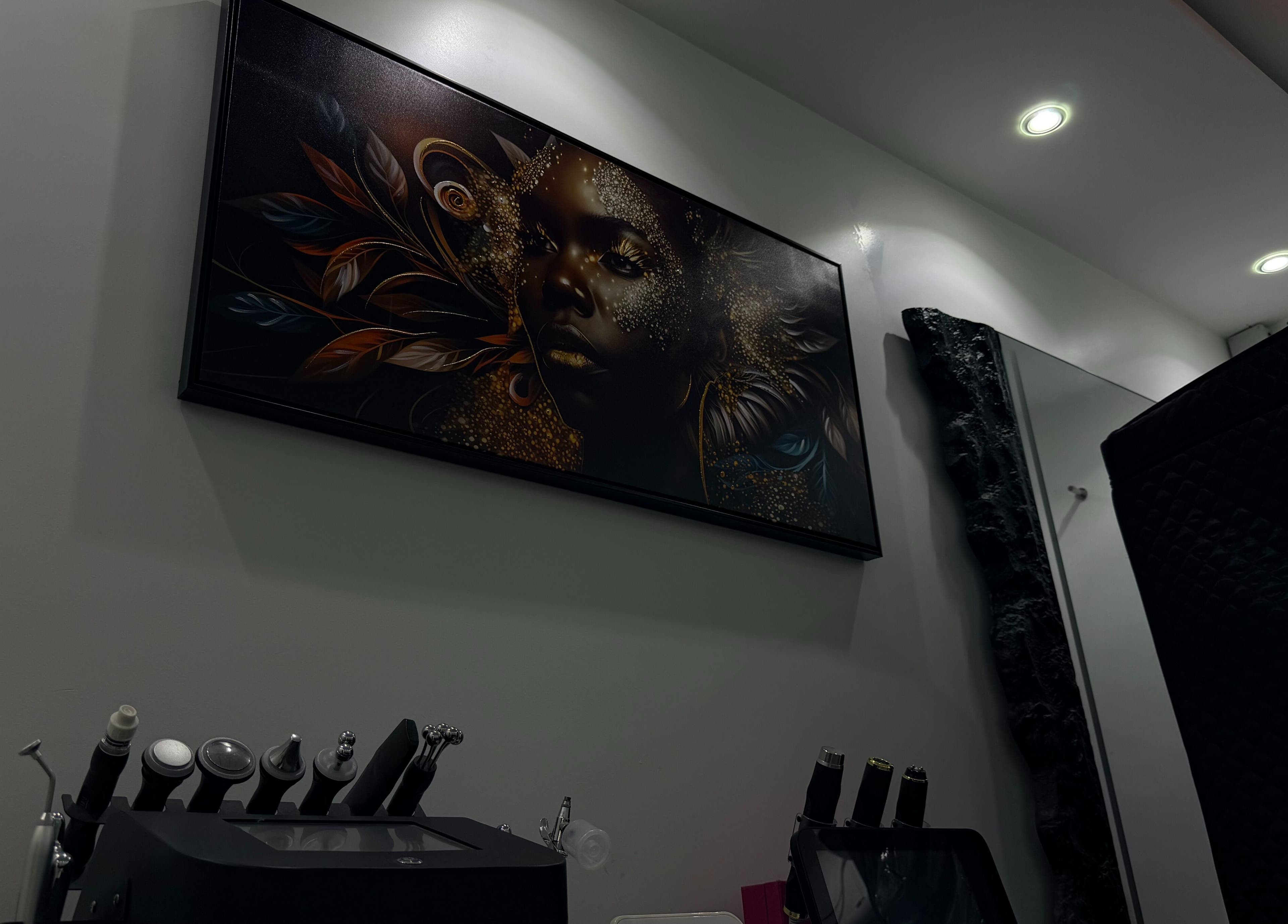 Art mural et équipement moderne chez DALAL | The Beauty Studio, Dakar, Région De Dakar, SN.