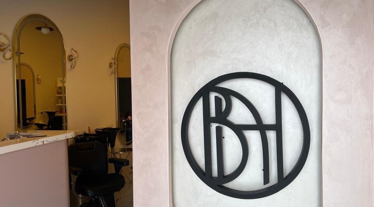 ديكور أنيق في Hoba Salon بالرياض, منطقة الرياض, SA يعكس جمال وصالون متميز.