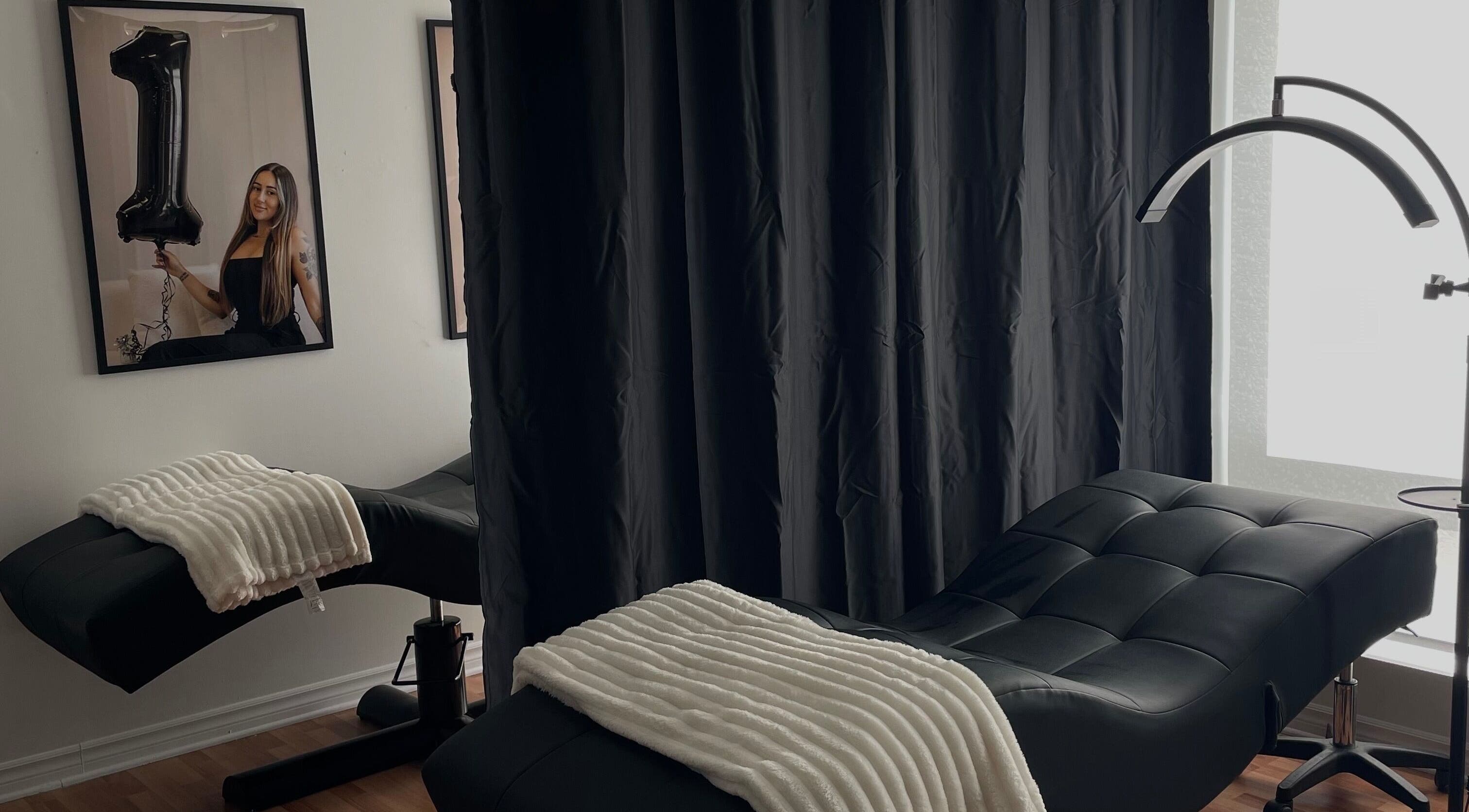 Plush treatment beds at The Wink Room, Gatineau, Québec, CA, offering relaxation and comfort.