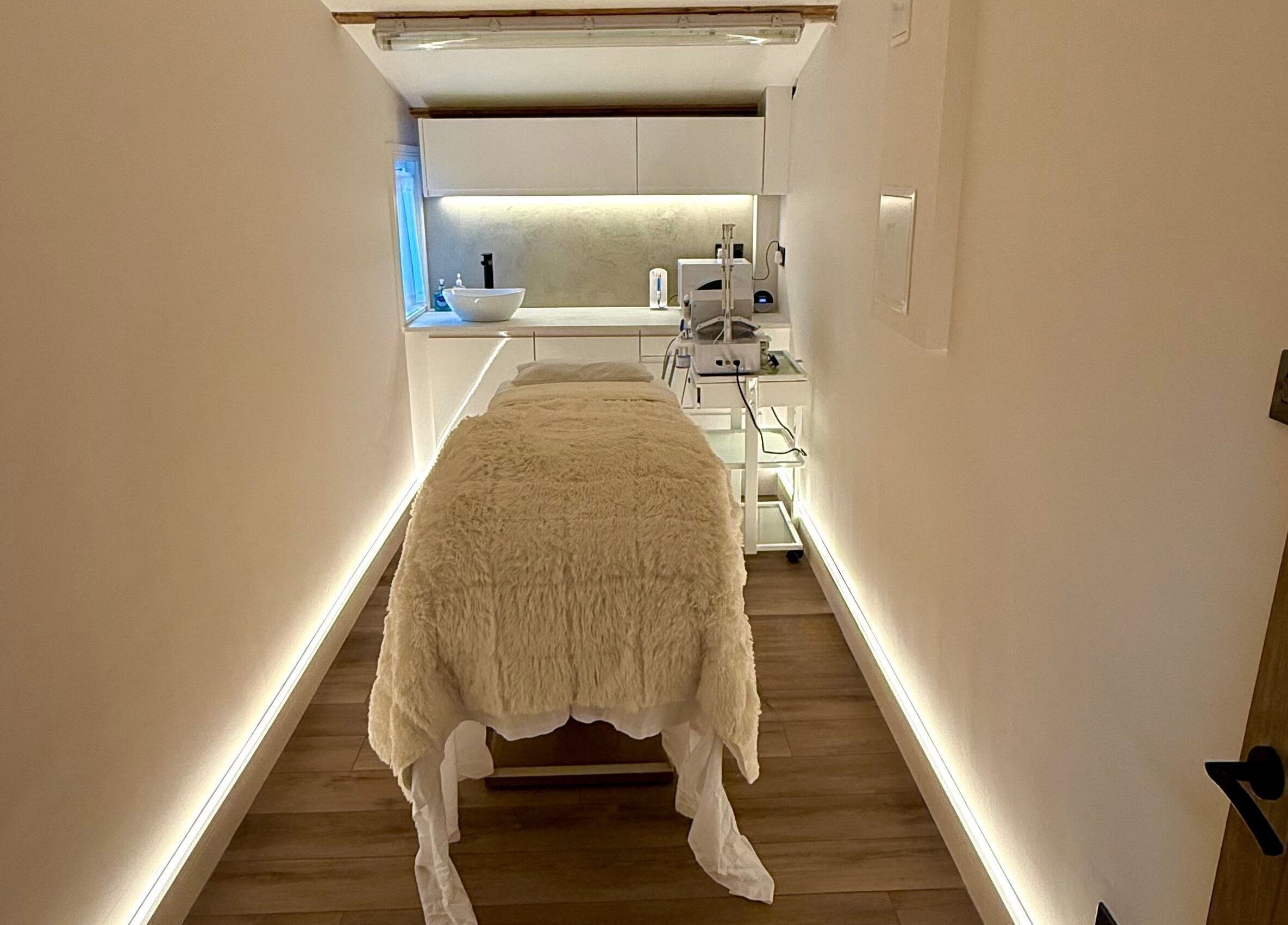 Cozy treatment room at Bio-Therapeutic Skin Clinic | Academy in Emsworth, England, GB for ultimate relaxation.