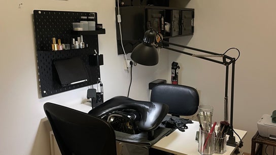 Clawed in Half Nails