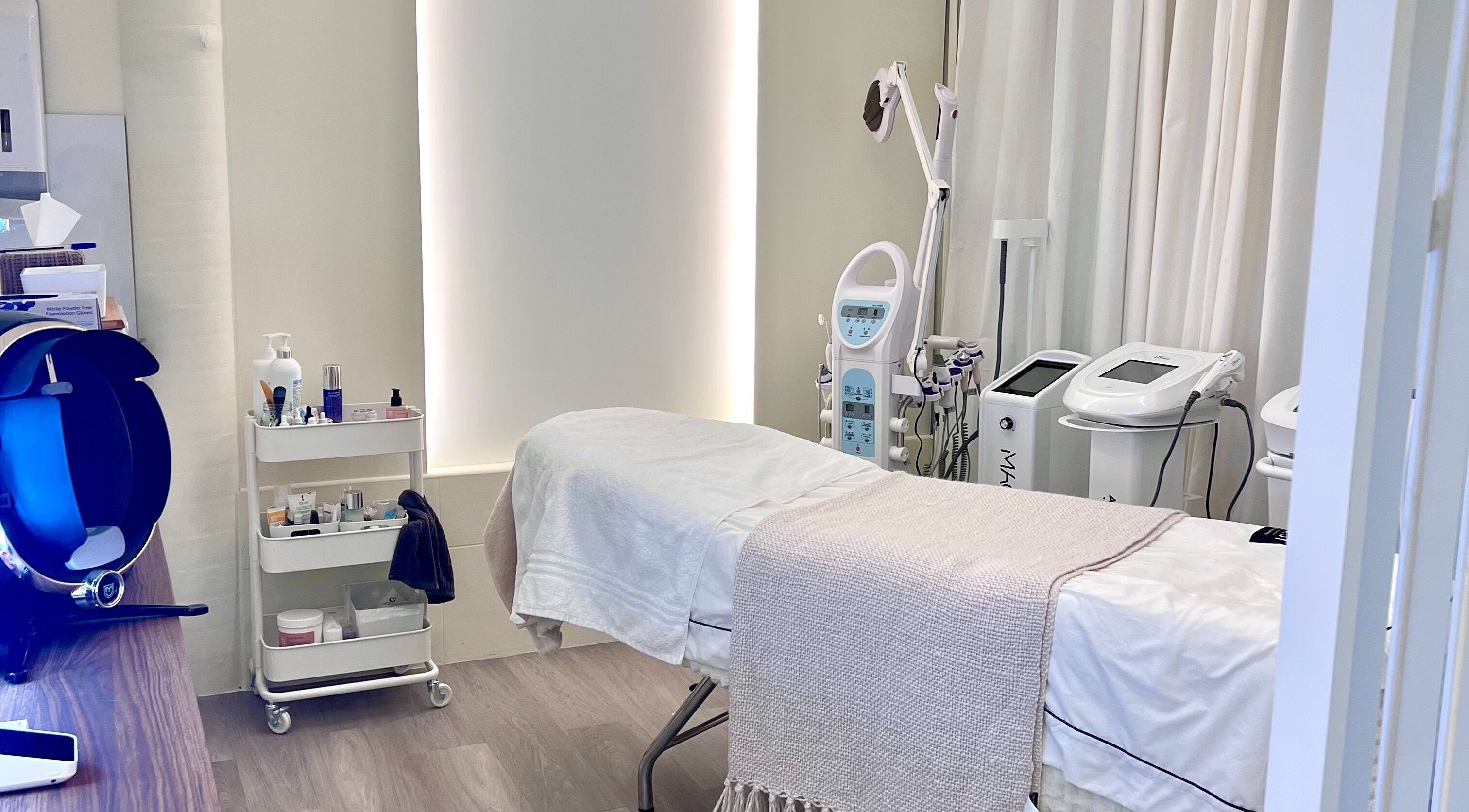 Cozy treatment room at Stayoung Clinic Auburn, Auburn, New South Wales, AU with advanced wellness equipment.