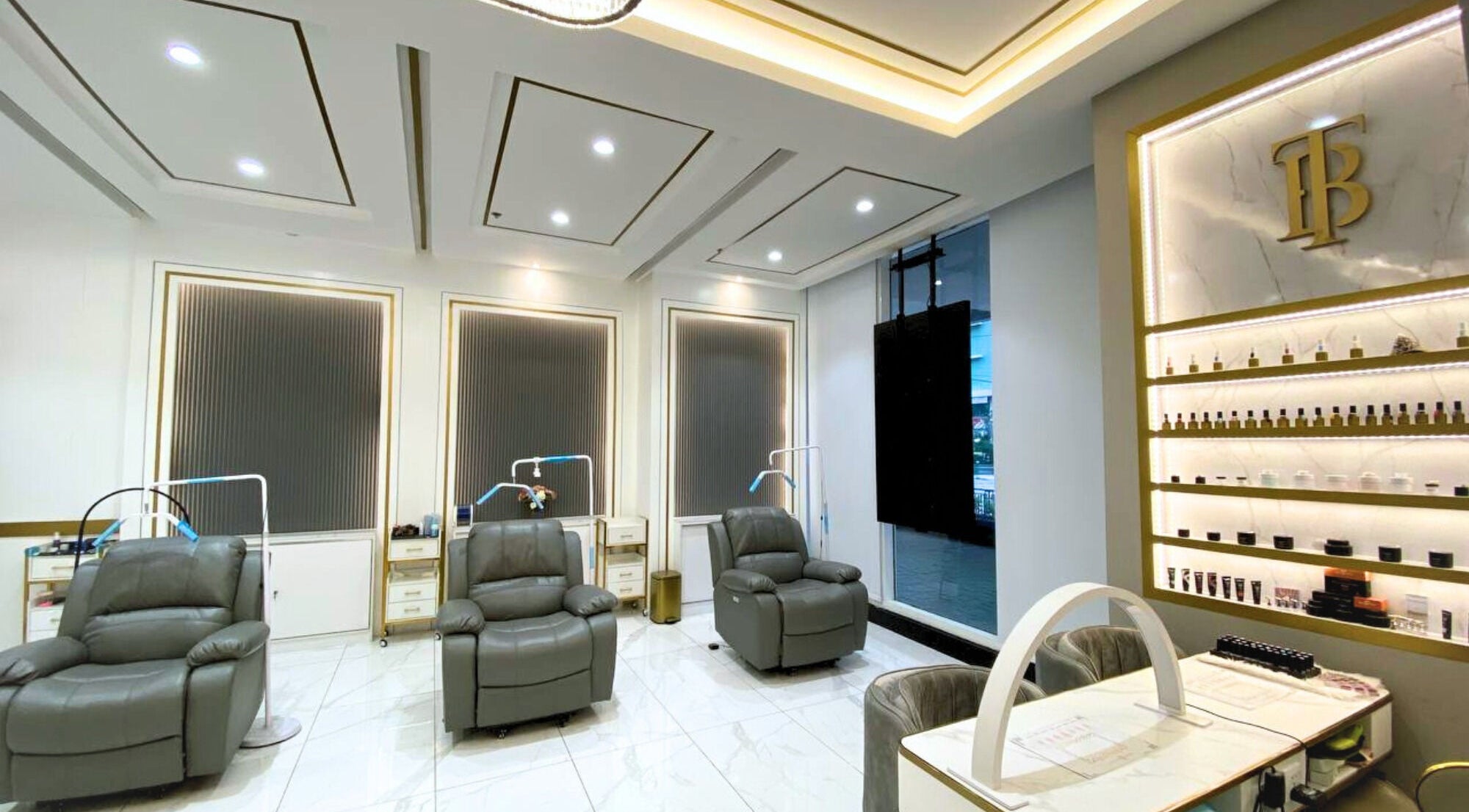 Luxurious spa chairs at True Beauty International, Pasig City, Metro Manila, PH offering a serene ambiance.