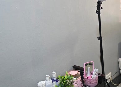 Beauty tools neatly arranged at Leoné Scheepers Beauty, Pretoria, Gauteng, ZA, under elegant lighting.