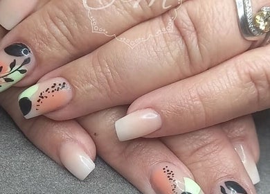 Intricate nail art design at BellaZoe Nail Salon, showcasing elegance in Klerksdorp, ZA.