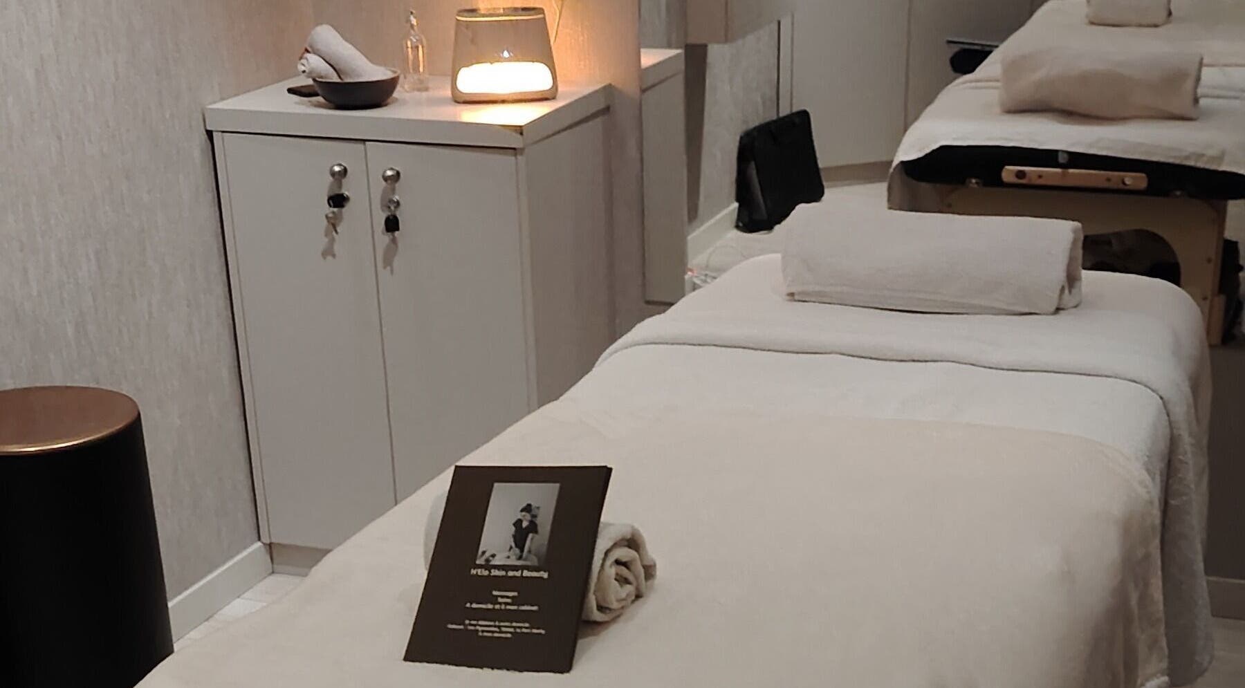 Salle de soin paisible au Cabinet -Les pyramidesclub, Le Port-marly, Île-de-france, FR.