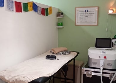 Sala de tratamiento en Dulce Armonía, Villa Tesei, Provincia De Buenos Aires, AR con equipo especializado.
