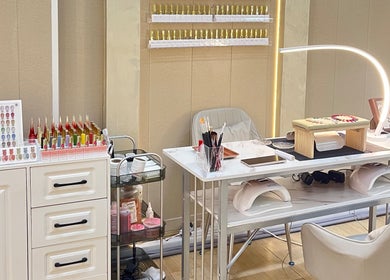 Chic nail station at Diva Nailslash, Krung Thep Maha Nakhon, Krung Thep Maha Nakhon, TH with manicure essentials.