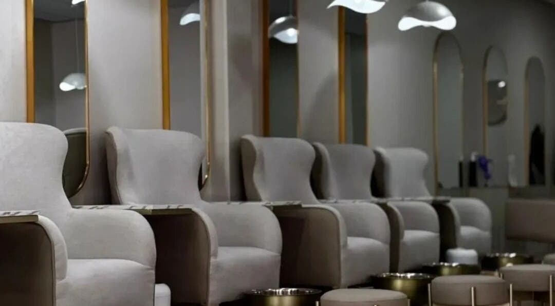 Luxurious seating at Chantelsmithstyling, Midrand, Gauteng, ZA, perfect for a premium beauty experience.