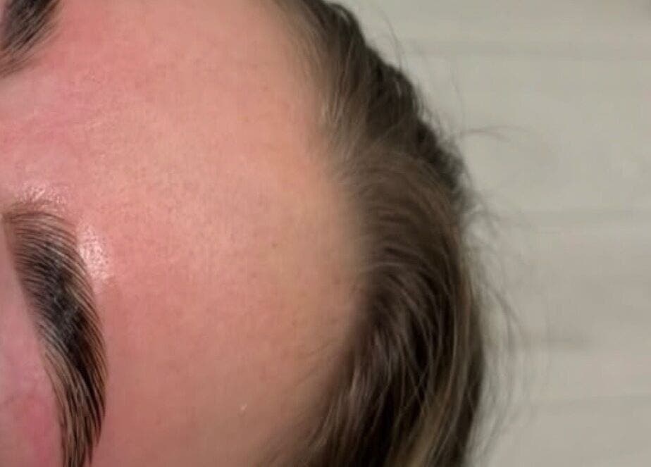 Expert eyebrow styling at Ibrowednlashed, Glasgow, Scotland, GB, showcasing precise grooming technique.