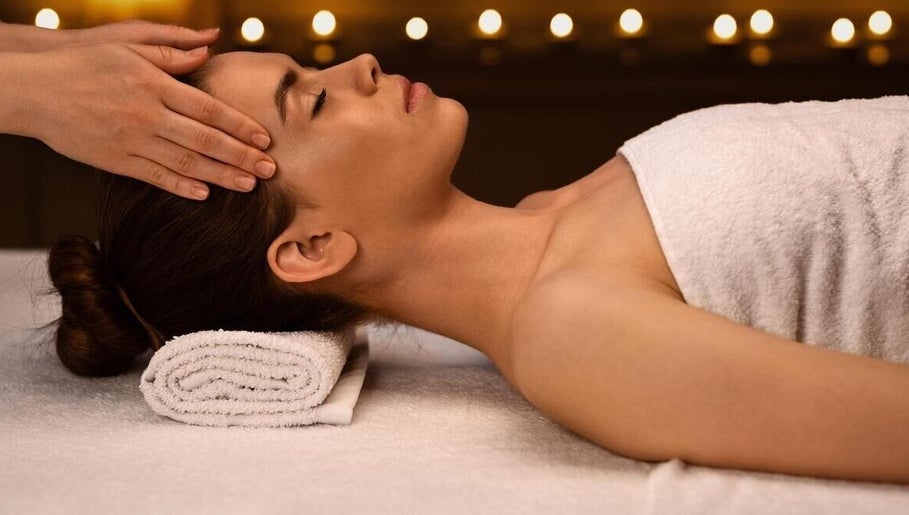 Relaxing head massage at Door Step Spa and Massage Only Women, Bengaluru, Karnataka, IN.