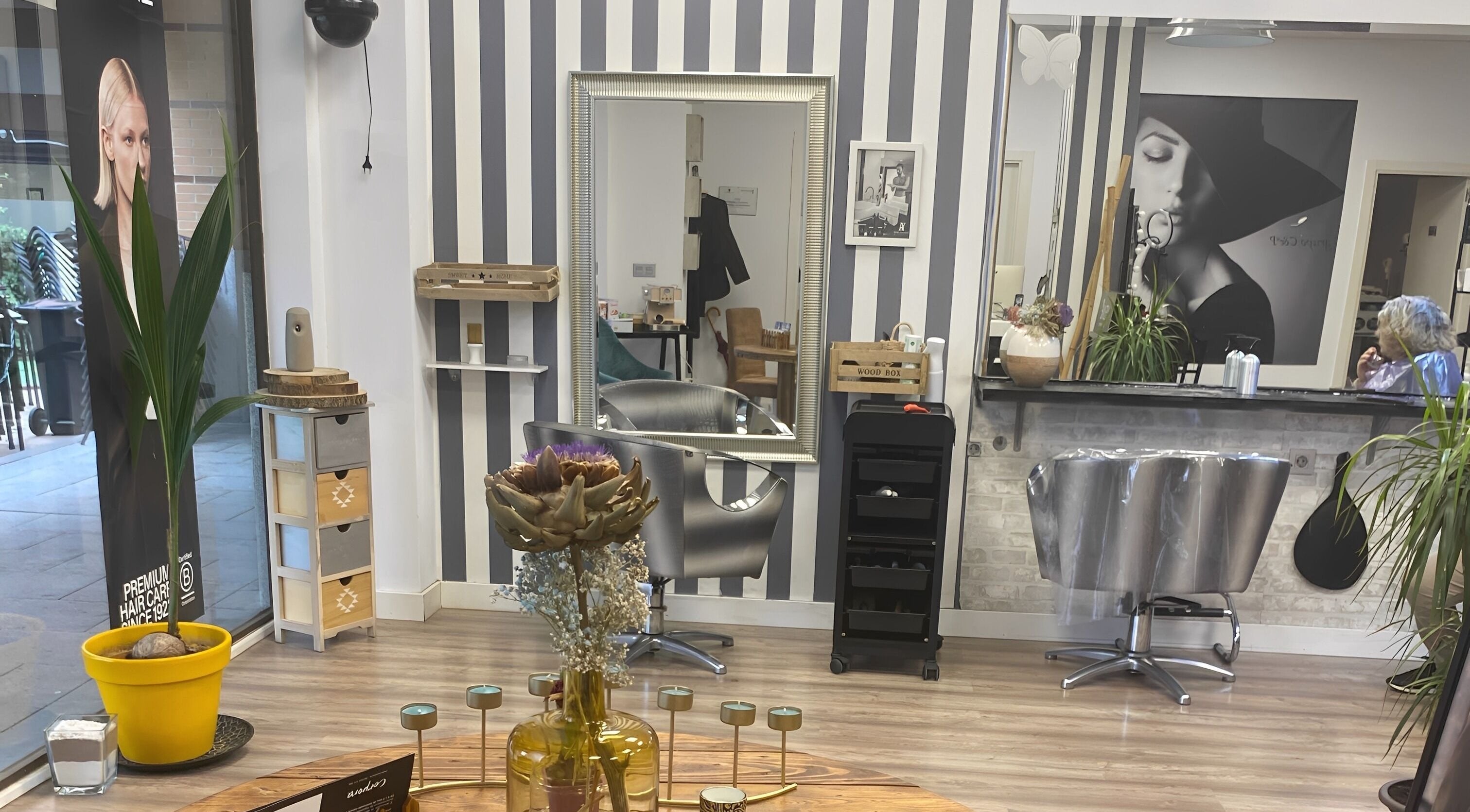 Interior chic de Peluquería y Estética Grupo C&P en Rivas-vaciamadrid, Comunidad De Madrid, ES.