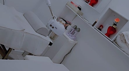 Cozy treatment room at Gs beauty salon, Porto, Porto, PT. Comfortable setup for personalized beauty care.