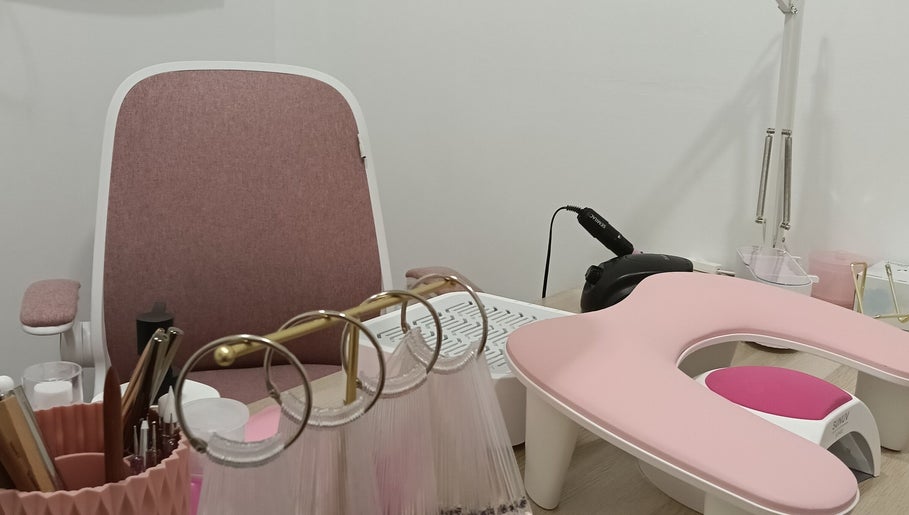 Estación de manicura en Paula Mardones - Estética Integral, Logroño, La Rioja, ES.