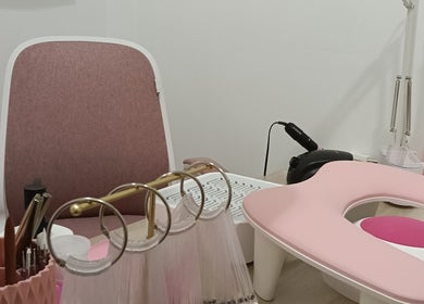 Estación de manicura en Paula Mardones - Estética Integral, Logroño, La Rioja, ES.