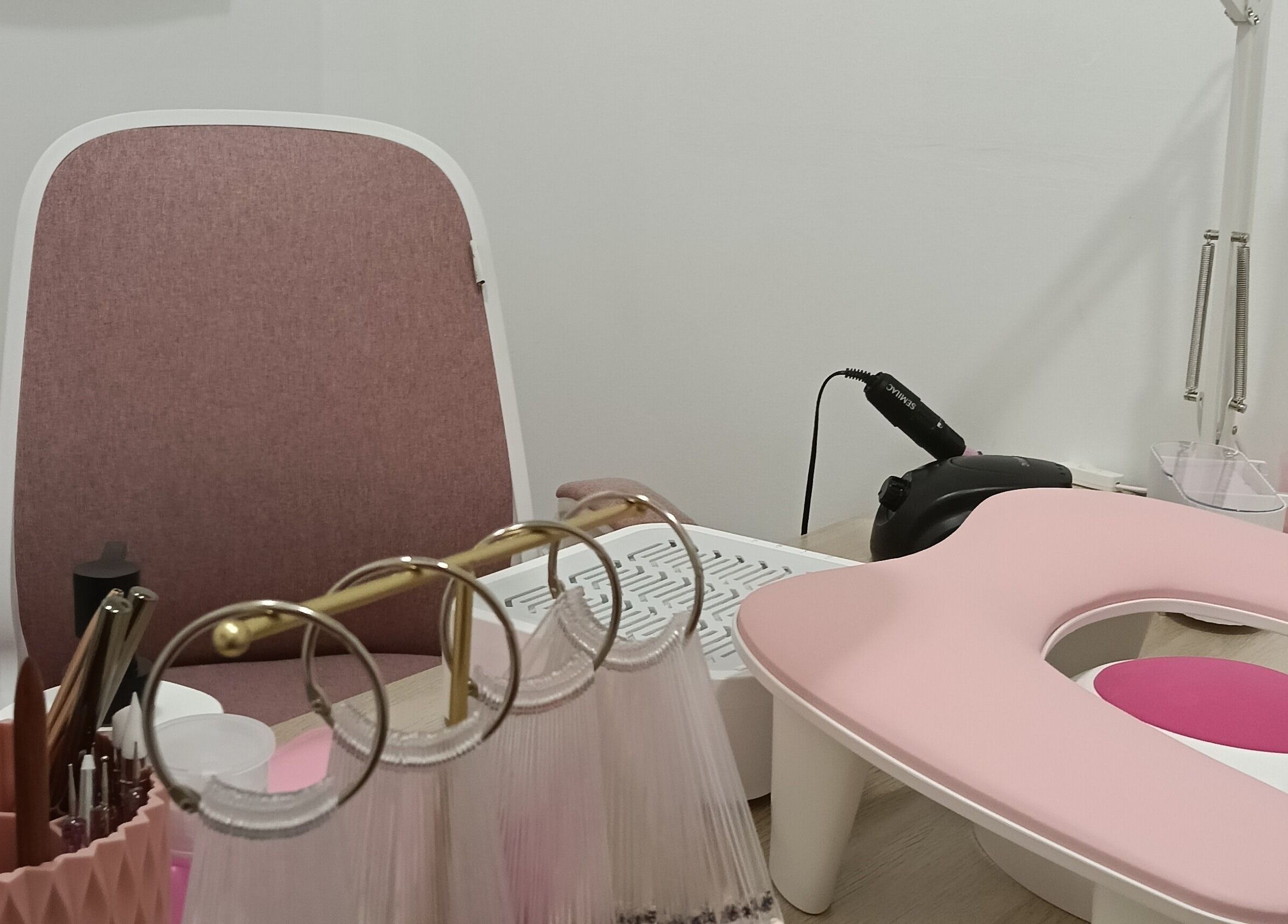 Estación de manicura en Paula Mardones - Estética Integral, Logroño, La Rioja, ES.