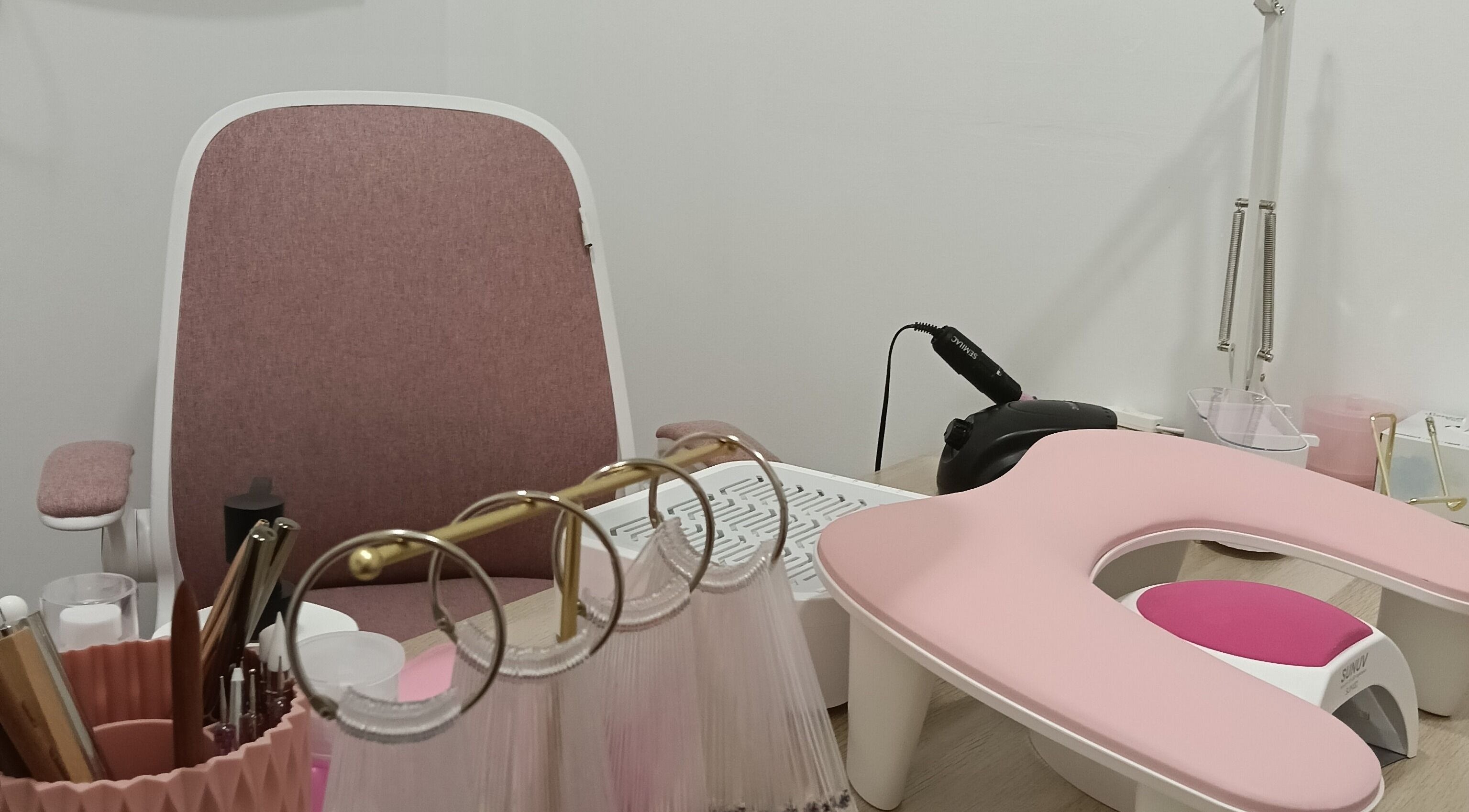 Estación de manicura en Paula Mardones - Estética Integral, Logroño, La Rioja, ES.