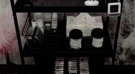 Beauty supplies neatly arranged at Lina Lash Studio in Huissen, Gelderland, NL, showcasing professional care.