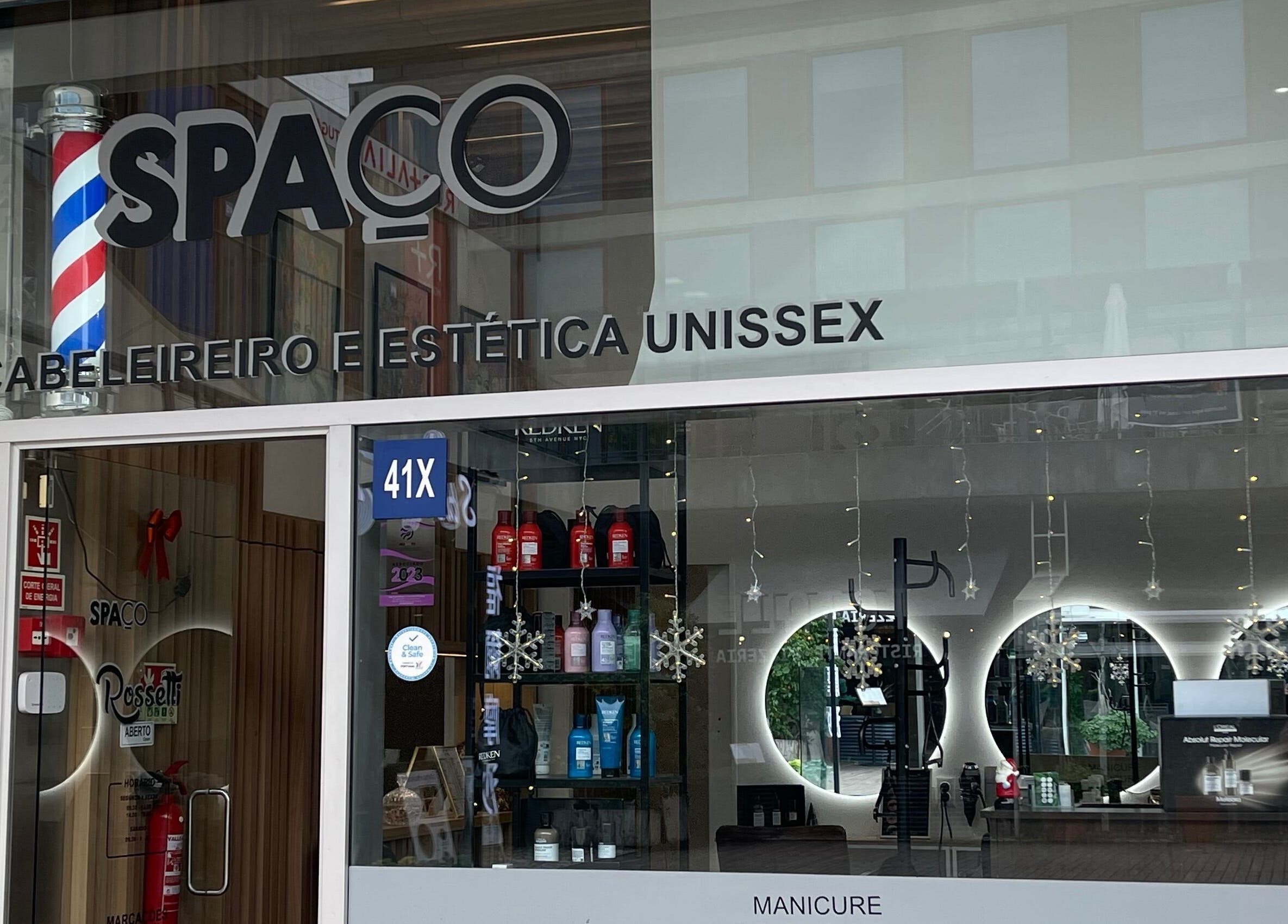 Fachada do salão Spaço em Lisboa. Beleza e cuidado no Diego Leal, Lisboa, Lisboa, PT.