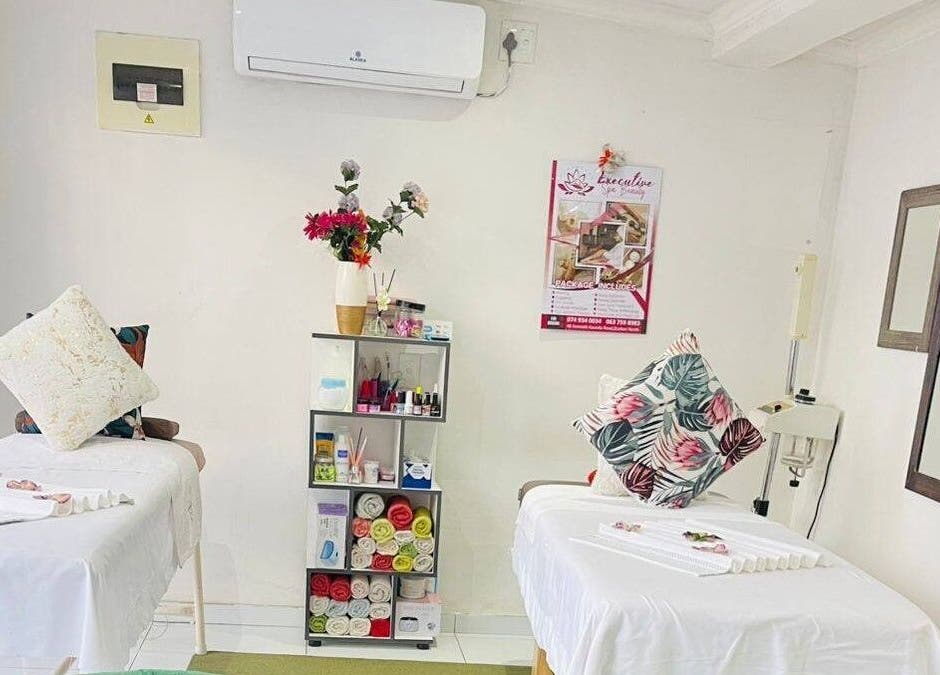 Relaxing therapy room at Thai Touch Therapy, Durban, Kwazulu-natal, ZA with massage beds and soft pillows.