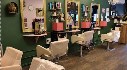 Beard and Blow Hairdressing salon