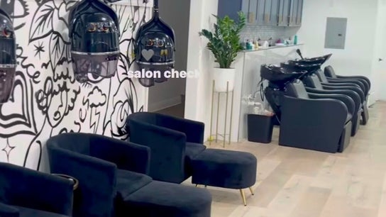 Creative Hands Salon