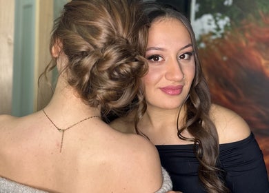 Acconciature eleganti presso GY Hair Style, Alessandria, Piemonte, IT.