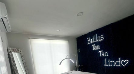 Relaxing treatment room at Camila Toro - Brow Artist, Mérida, Yucatán, MX, with stylish decor and soothing ambiance.