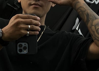 Primer plano de un brazo tatuado en Winober, Valencia, Carabobo, VE, reflejando estilo y modernidad.