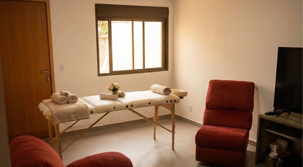 Sala de massagem do ÁGUIDA Home Studio de Massagem Relaxante em São Paulo, São Paulo, BR.