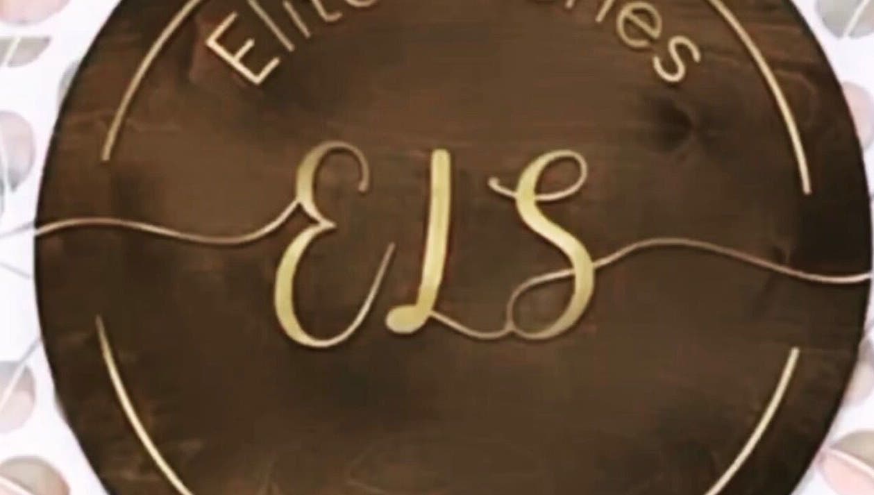Elegant logo of Elite Lash Studio in Mar Del Plata, Provincia De Buenos Aires, AR, featuring gold lettering.