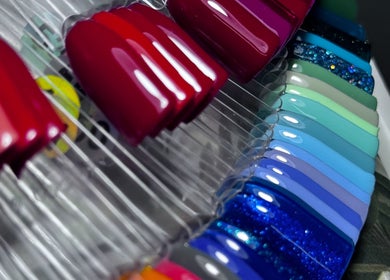 Wybór lakierów do paznokci w VB_NAILS_ROOM_KRAKOW, Kraków, Województwo Małopolskie, PL.