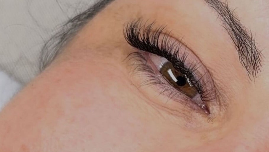 Extension de cils chez L’atelier Du Cil Bordeaux, Artigues-près-Bordeaux, Nouvelle-Aquitaine, FR.
