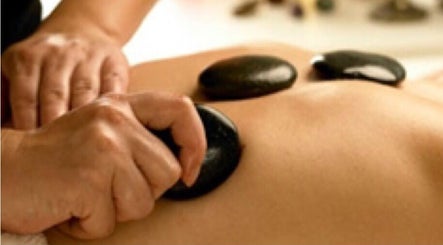 Enjoy Massage at Queensgate afbeelding 3