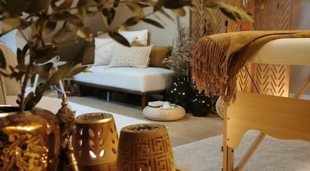 Tranquil therapy space at Fabiana Costa Terapeuta Energética e Multidimensional, Lisboa, Lisboa, PT.