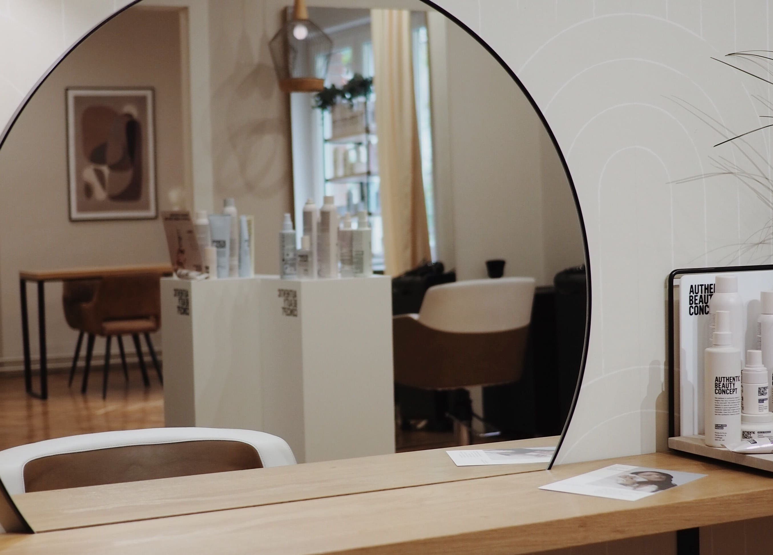 Unutrašnjost salona Ritual by Marko Zirdum - Zagreb, nudi sofisticirani ambijent u Zagrebu, Grad Zagreb, HR.