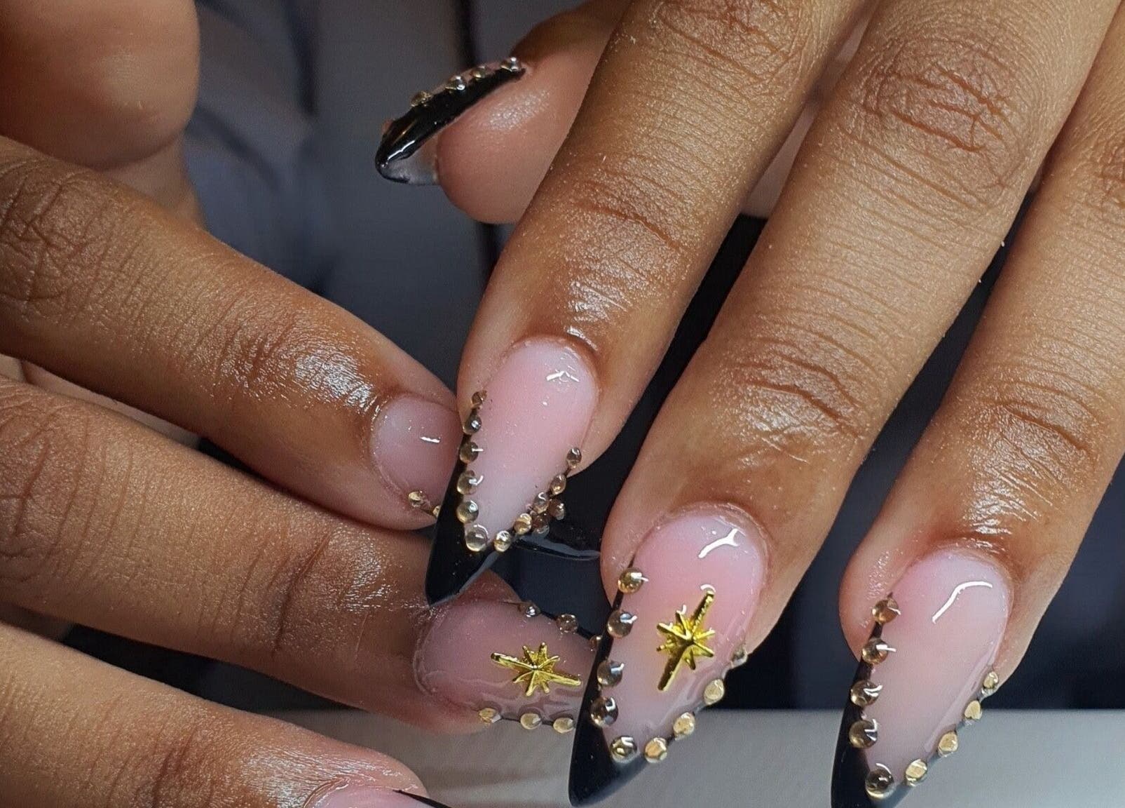 Elegant star-accented nails at Pink_Aura_Nails, Cape Town, Western Cape, ZA showcasing professional art.