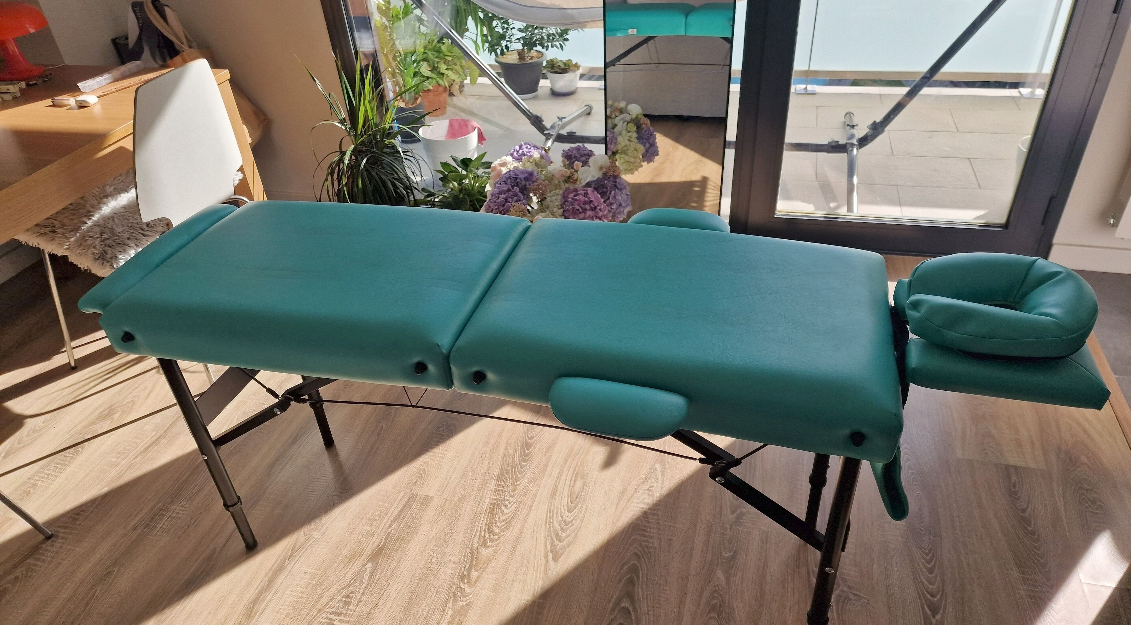 Mesa de masaje portátil en Masaje a domicilio Barcelona - John Fuentes, Barcelona, Catalunya, ES.