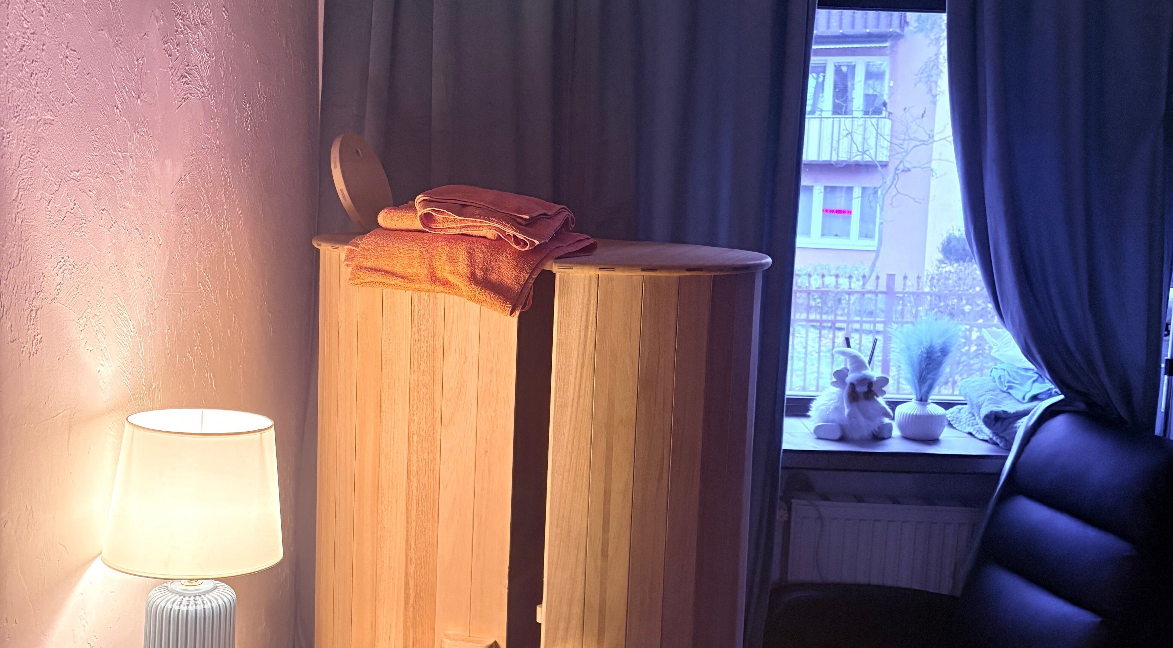 Интерьер Holistic masaż Legionowo с уютной сауной в Legionowo, Województwo Mazowieckie, PL.