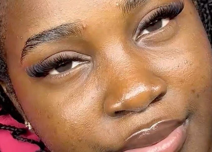 Close-up of styled lashes at Mink’d Nail Bar, Ibadan, Oyo, NG, showcasing expert beauty care.