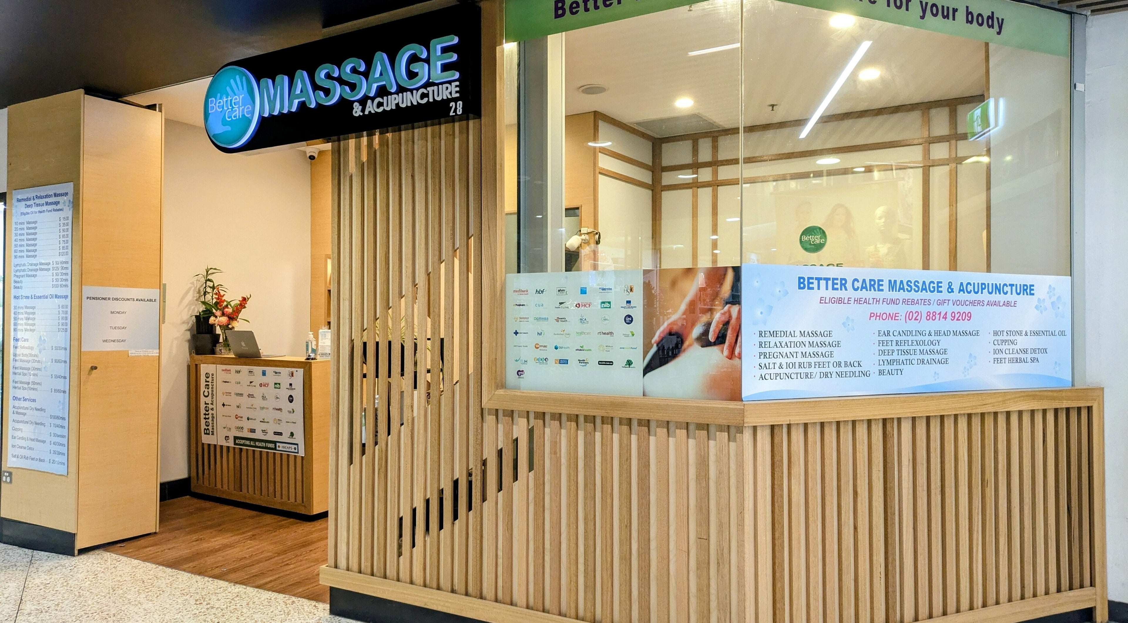 位于新南威尔士州七山的Better Care Massage & Acupuncture的现代舒适入口。