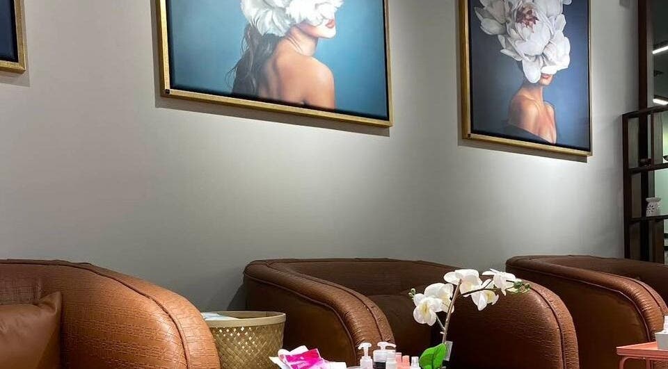 ديكور أنيق في مركز بيت العروس للتزيين النسائي بالرياض، منطقة الرياض، السعودية.