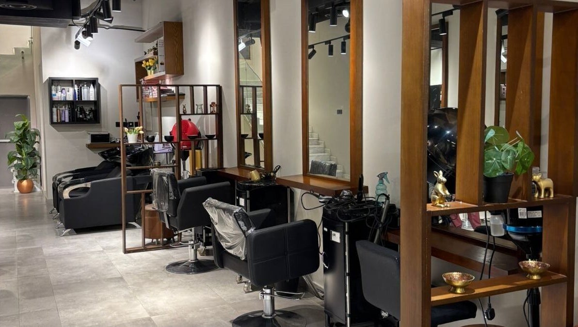 صالون أنيق في مركز بيت العروس للتزيين النسائي، يقع في الرياض، منطقة الرياض، السعودية.