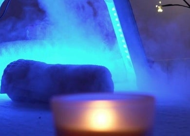 Ambiance lumineuse bleue relaxante à l'Institut GBK, Aulnay-sous-bois, Île-de-france, FR.