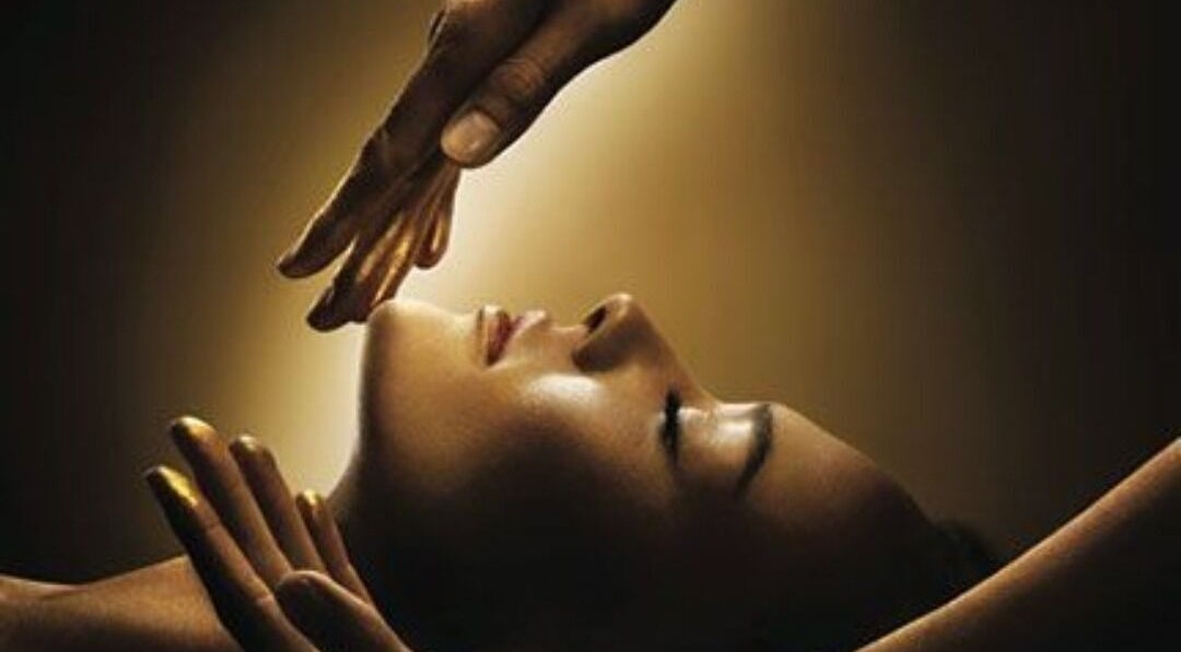 Massage apaisant chez Institut GBK, Aulnay-sous-bois, Île-de-france, FR. Expérience de détente ultime.