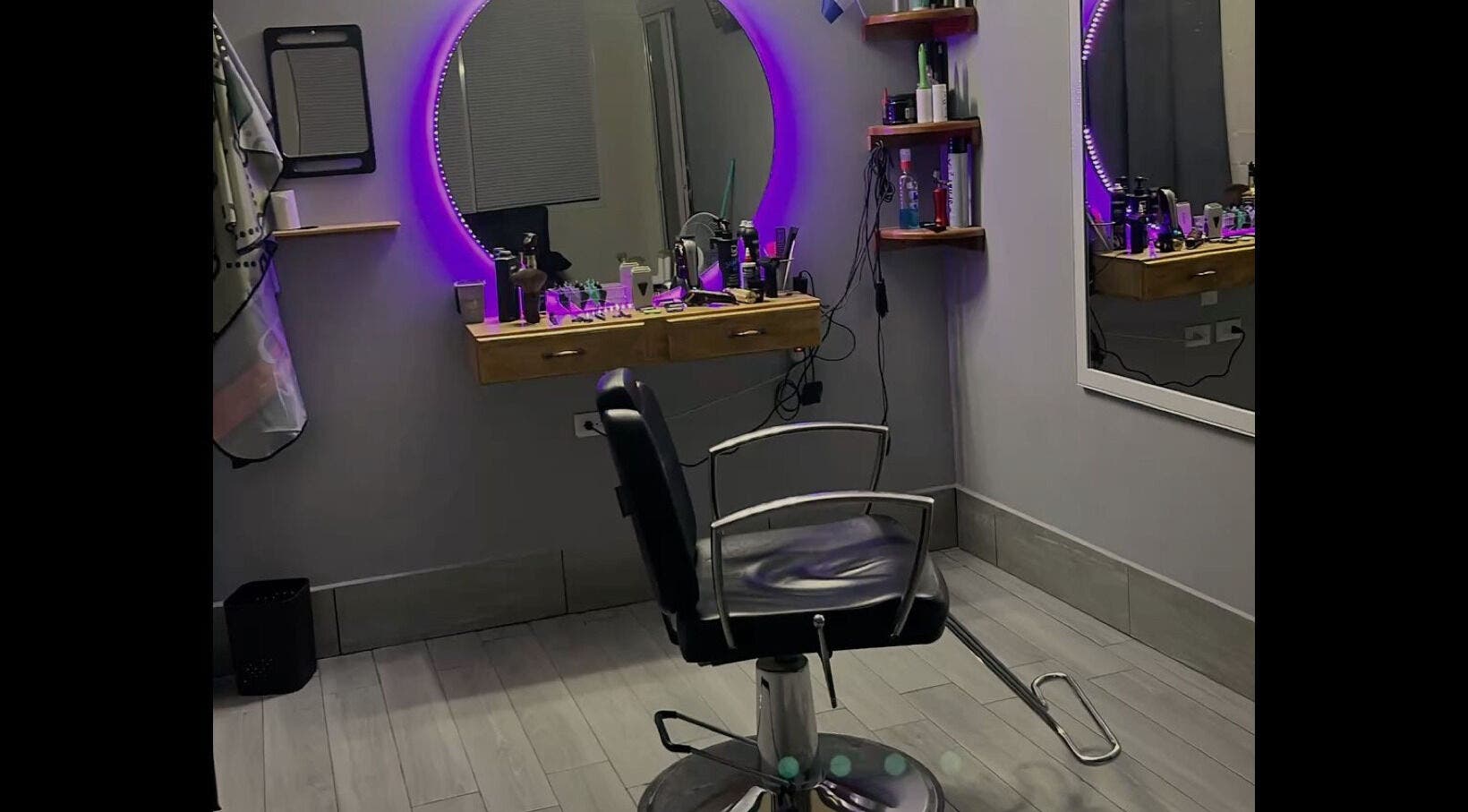 Modern salon chair and mirror at Liyaah’s Essential Beauty, Waterford, St. Catherine Parish, JM.