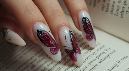 Exquisite butterfly nail art at Nail By Atefe, Budapest, Magyar, HU, showcasing intricate beauty and creativity.