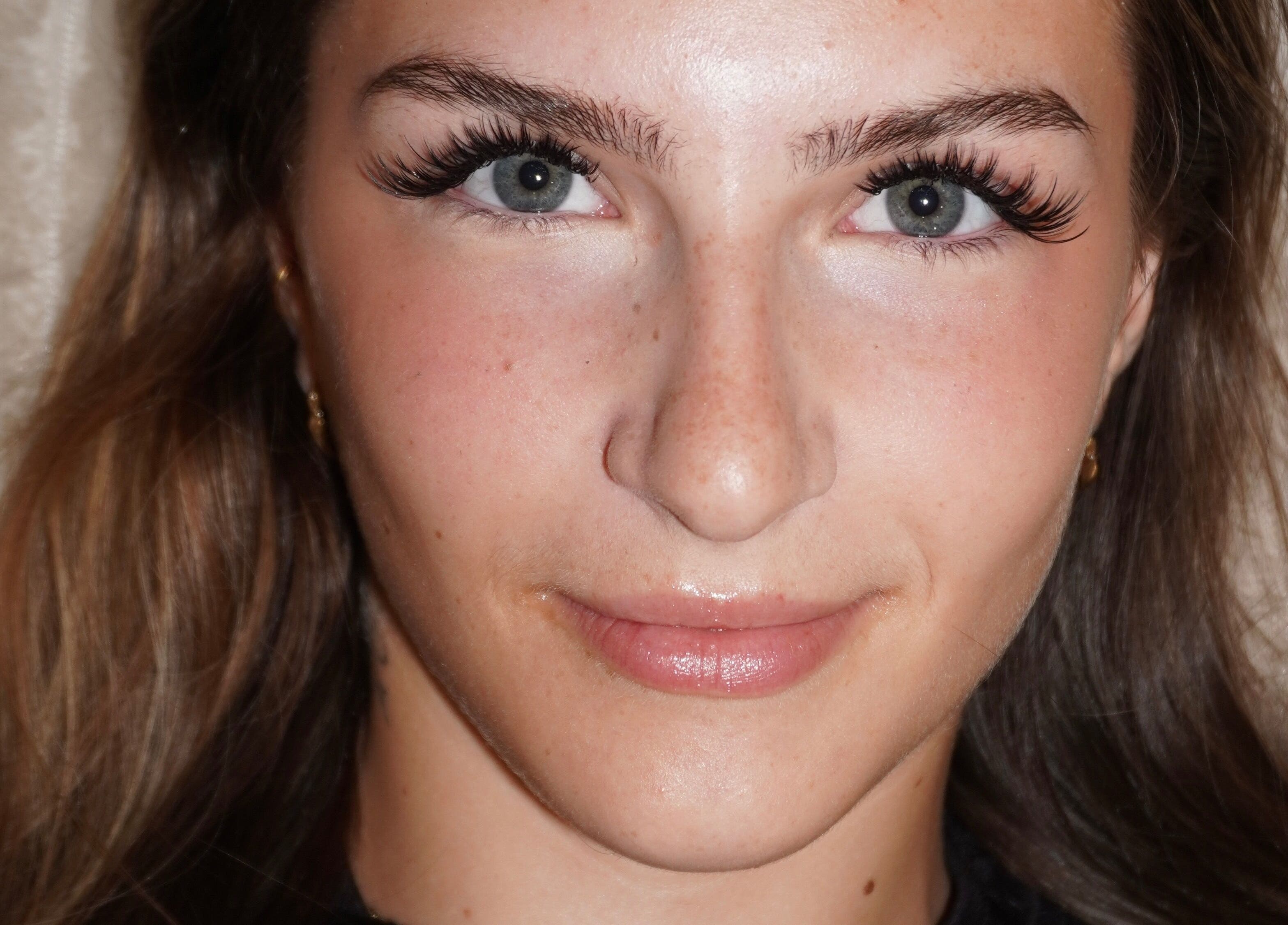 Elegant eyelashes enhancement at Pink Lashes in Saint-basile-le-grand, Québec, CA.