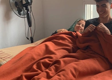 Experiencia cálida en Temps Fisioterapia, Mislata, Comunidad Valenciana, ES, con mantas acogedoras.